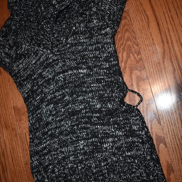 Majora Women's Short Sleeve Cowl Neck Tunic (S) - Picture 7 of 8